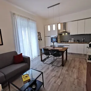 Apartment Dagnino House - Luxury In The Center Of